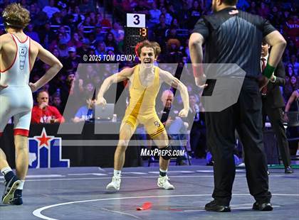 Thumbnail 2 in UIL Wrestling 6A Finals (106 lb - 150 lb) photogallery.