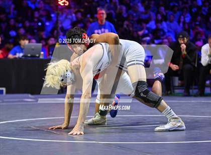 Thumbnail 3 in UIL Wrestling 6A Finals (106 lb - 150 lb) photogallery.