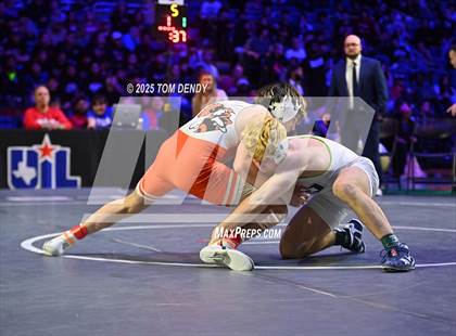 Thumbnail 3 in UIL Wrestling 6A Finals (106 lb - 150 lb) photogallery.