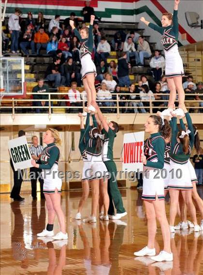 Thumbnail 2 in Salem vs Mt. Vernon (3A Regionals) photogallery.