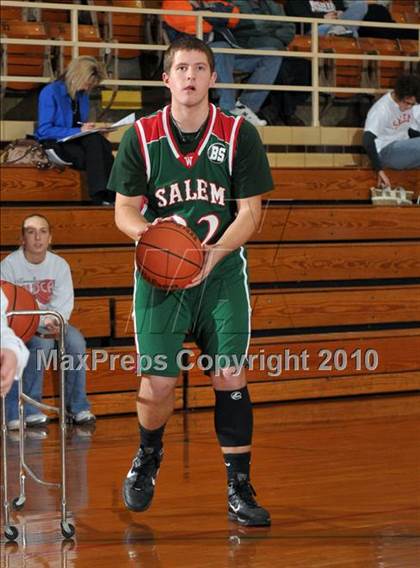Thumbnail 1 in Salem vs Mt. Vernon (3A Regionals) photogallery.
