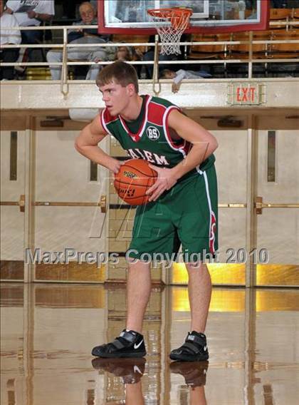Thumbnail 3 in Salem vs Mt. Vernon (3A Regionals) photogallery.