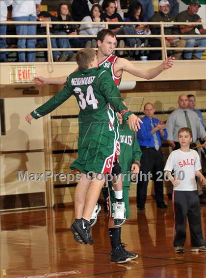 Thumbnail 2 in Salem vs Mt. Vernon (3A Regionals) photogallery.