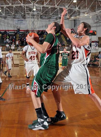 Thumbnail 1 in Salem vs Mt. Vernon (3A Regionals) photogallery.
