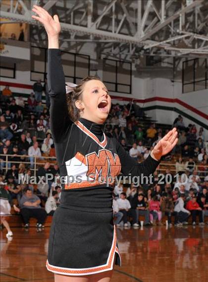 Thumbnail 1 in Salem vs Mt. Vernon (3A Regionals) photogallery.