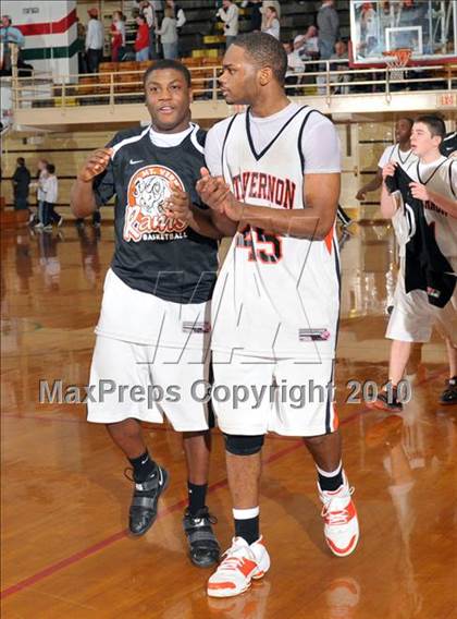 Thumbnail 1 in Salem vs Mt. Vernon (3A Regionals) photogallery.
