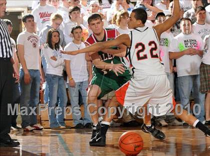 Thumbnail 1 in Salem vs Mt. Vernon (3A Regionals) photogallery.