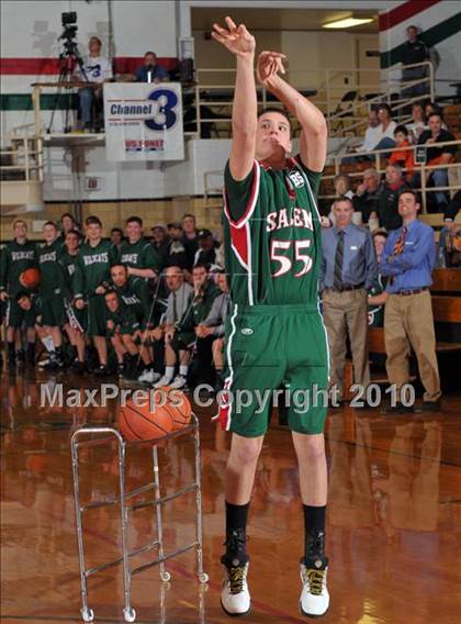 Thumbnail 1 in Salem vs Mt. Vernon (3A Regionals) photogallery.