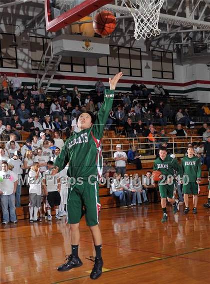 Thumbnail 2 in Salem vs Mt. Vernon (3A Regionals) photogallery.