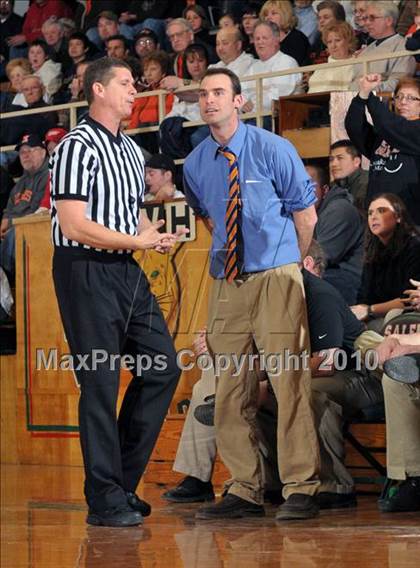 Thumbnail 2 in Salem vs Mt. Vernon (3A Regionals) photogallery.
