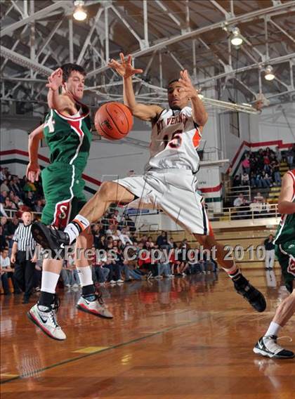 Thumbnail 3 in Salem vs Mt. Vernon (3A Regionals) photogallery.
