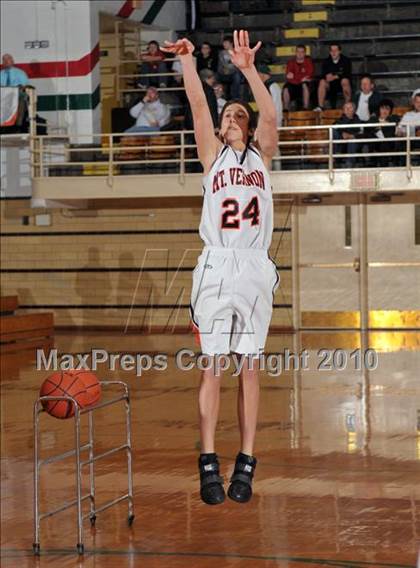 Thumbnail 1 in Salem vs Mt. Vernon (3A Regionals) photogallery.