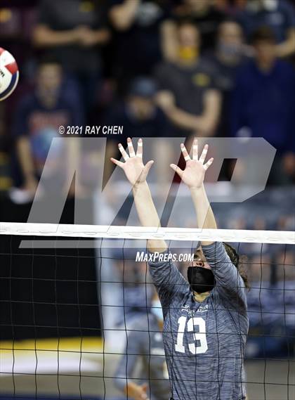 Thumbnail 3 in Palmer Ridge vs. Mead (CHSAA 4A Championship) photogallery.