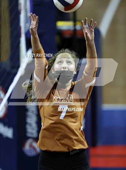 Thumbnail 3 in Palmer Ridge vs. Mead (CHSAA 4A Championship) photogallery.