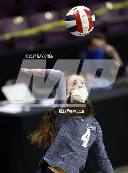Thumbnail 2 in Palmer Ridge vs. Mead (CHSAA 4A Championship) photogallery.