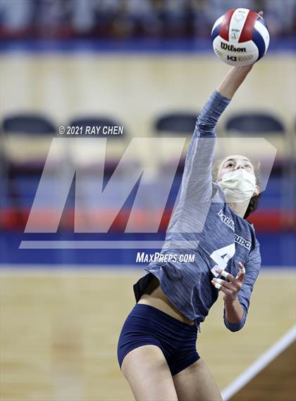 Thumbnail 2 in Palmer Ridge vs. Mead (CHSAA 4A Championship) photogallery.