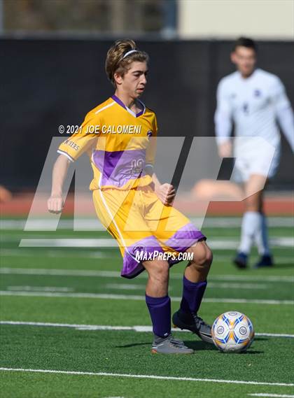 Thumbnail 2 in Liberty Hill vs Boerne (Alamo Heights Tournament) photogallery.