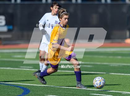 Thumbnail 2 in Liberty Hill vs Boerne (Alamo Heights Tournament) photogallery.