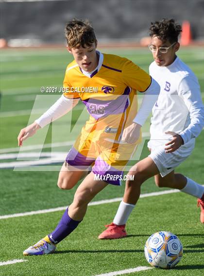 Thumbnail 3 in Liberty Hill vs Boerne (Alamo Heights Tournament) photogallery.