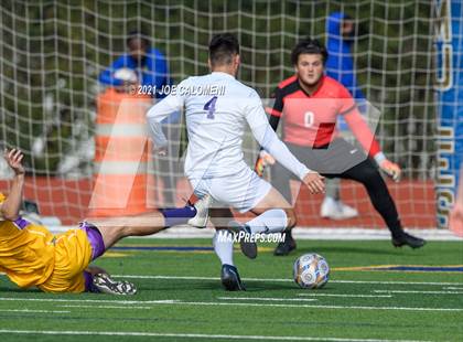 Thumbnail 3 in Liberty Hill vs Boerne (Alamo Heights Tournament) photogallery.