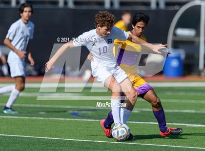 Thumbnail 2 in Liberty Hill vs Boerne (Alamo Heights Tournament) photogallery.