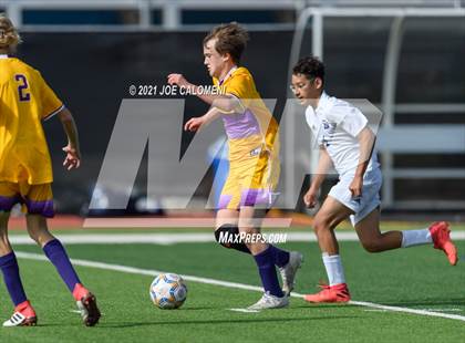 Thumbnail 2 in Liberty Hill vs Boerne (Alamo Heights Tournament) photogallery.