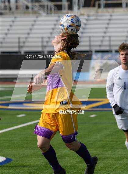 Thumbnail 2 in Liberty Hill vs Boerne (Alamo Heights Tournament) photogallery.