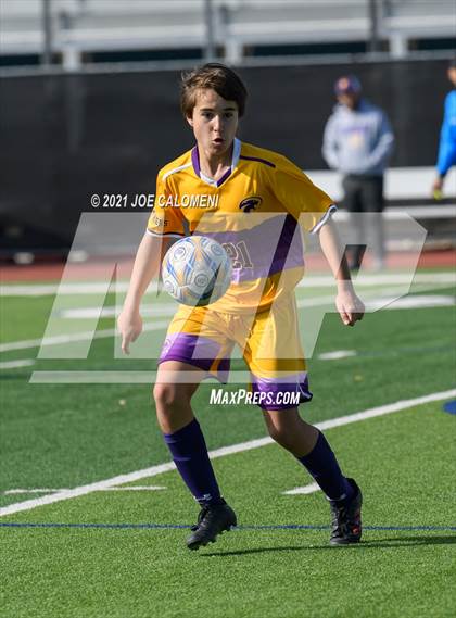 Thumbnail 2 in Liberty Hill vs Boerne (Alamo Heights Tournament) photogallery.