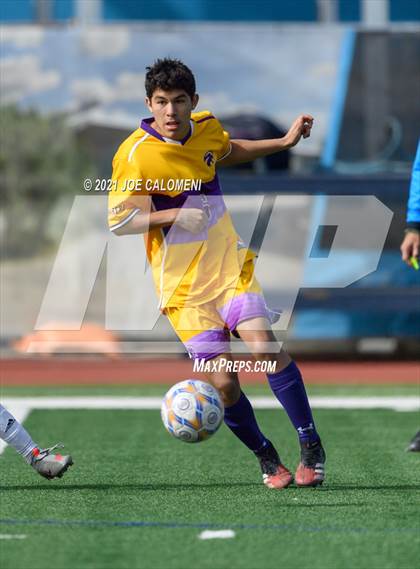 Thumbnail 3 in Liberty Hill vs Boerne (Alamo Heights Tournament) photogallery.