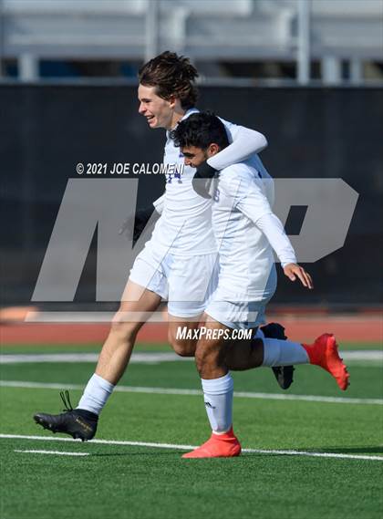 Thumbnail 3 in Liberty Hill vs Boerne (Alamo Heights Tournament) photogallery.