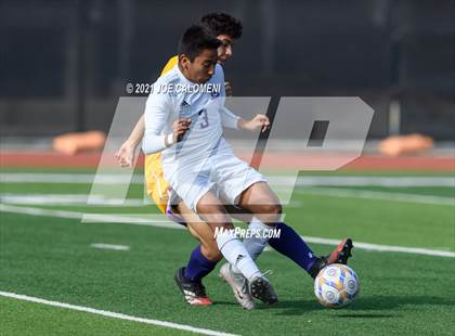 Thumbnail 2 in Liberty Hill vs Boerne (Alamo Heights Tournament) photogallery.