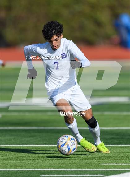 Thumbnail 2 in Liberty Hill vs Boerne (Alamo Heights Tournament) photogallery.