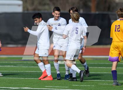Thumbnail 3 in Liberty Hill vs Boerne (Alamo Heights Tournament) photogallery.