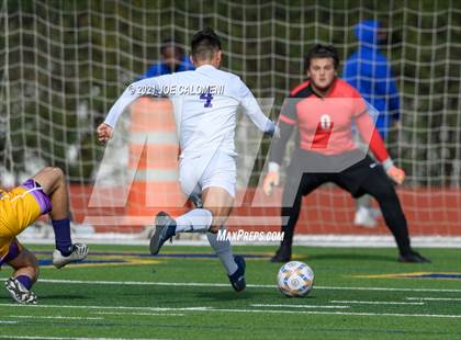 Thumbnail 2 in Liberty Hill vs Boerne (Alamo Heights Tournament) photogallery.