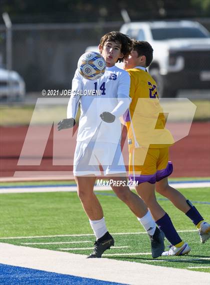 Thumbnail 3 in Liberty Hill vs Boerne (Alamo Heights Tournament) photogallery.