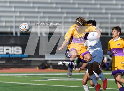 Thumbnail 2 in Liberty Hill vs Boerne (Alamo Heights Tournament) photogallery.
