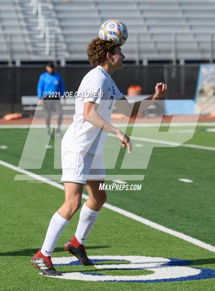 Thumbnail 3 in Liberty Hill vs Boerne (Alamo Heights Tournament) photogallery.