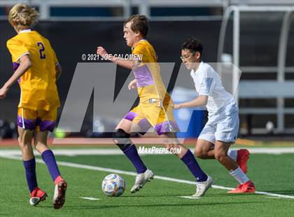 Thumbnail 3 in Liberty Hill vs Boerne (Alamo Heights Tournament) photogallery.