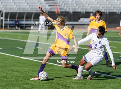 Thumbnail 3 in Liberty Hill vs Boerne (Alamo Heights Tournament) photogallery.