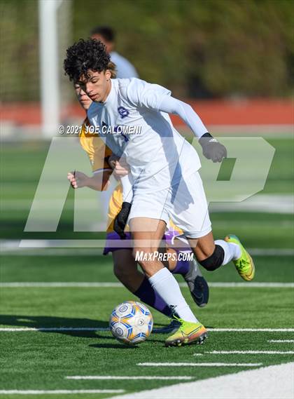 Thumbnail 3 in Liberty Hill vs Boerne (Alamo Heights Tournament) photogallery.