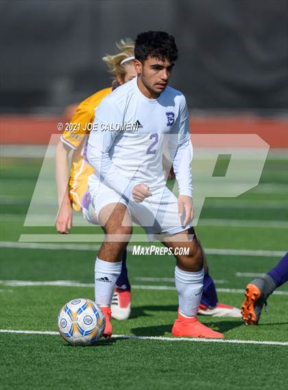 Thumbnail 2 in Liberty Hill vs Boerne (Alamo Heights Tournament) photogallery.