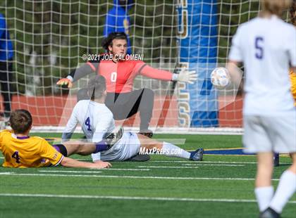 Thumbnail 2 in Liberty Hill vs Boerne (Alamo Heights Tournament) photogallery.