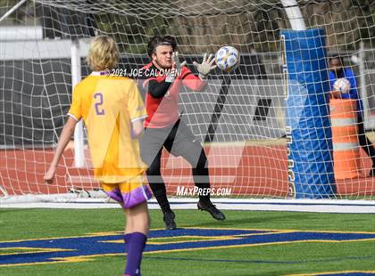 Thumbnail 2 in Liberty Hill vs Boerne (Alamo Heights Tournament) photogallery.