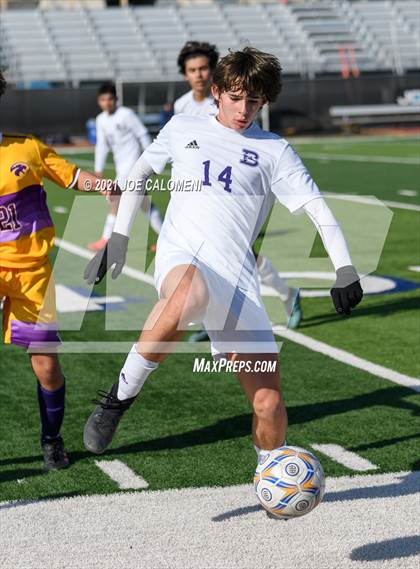 Thumbnail 2 in Liberty Hill vs Boerne (Alamo Heights Tournament) photogallery.