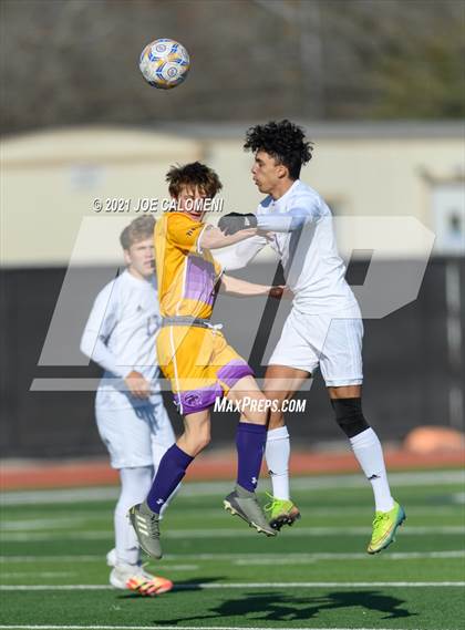 Thumbnail 3 in Liberty Hill vs Boerne (Alamo Heights Tournament) photogallery.