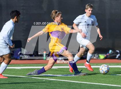 Thumbnail 3 in Liberty Hill vs Boerne (Alamo Heights Tournament) photogallery.