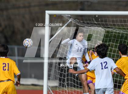 Thumbnail 3 in Liberty Hill vs Boerne (Alamo Heights Tournament) photogallery.