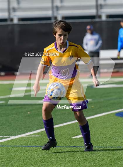 Thumbnail 1 in Liberty Hill vs Boerne (Alamo Heights Tournament) photogallery.