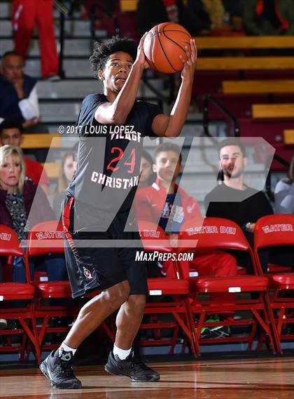 Thumbnail 3 in Village Christian @ Mater Dei (Nike Extravaganza) photogallery.