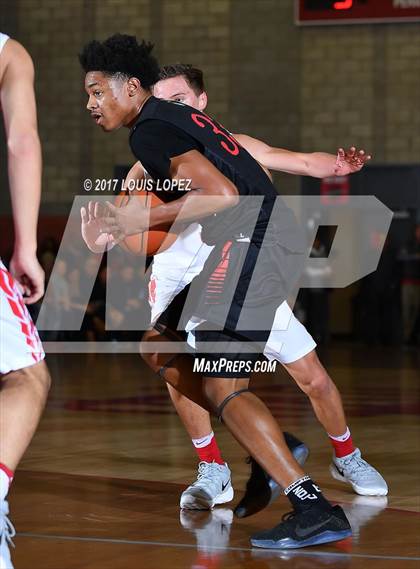 Thumbnail 1 in Village Christian @ Mater Dei (Nike Extravaganza) photogallery.